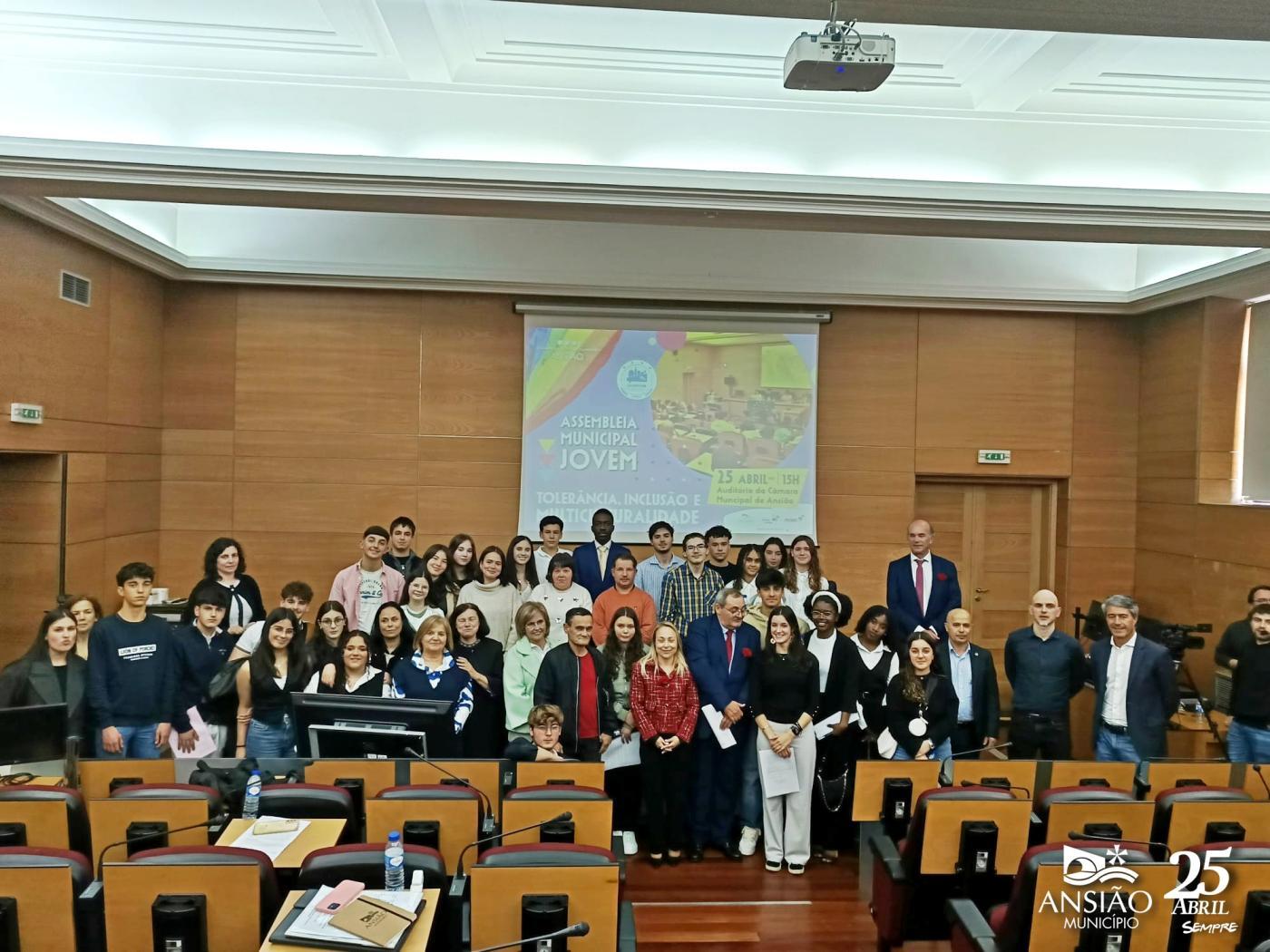 Assembleia Municipal Jovem em Ansião: Exercício de Cidadania e Promoção de Valores de Tolerância,...